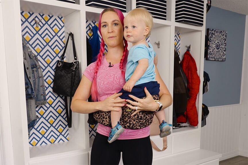 tushbaby-hip-seat-carrier-side-carrying-position-tutorial-for-babies-and-toddlers-PILATESBODY-by-Kayla-pilates-studio