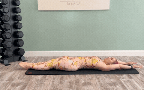 how-to-do-a-V-Up-for-21-day-pilates-strength-challenge-by-pilatesbody-by-kayla