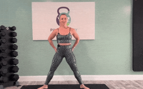 How-to-do-a-Plié-goddess-squat-exercise-mat-pilates-workout-calendar-by-pilatesbody-by-kayla