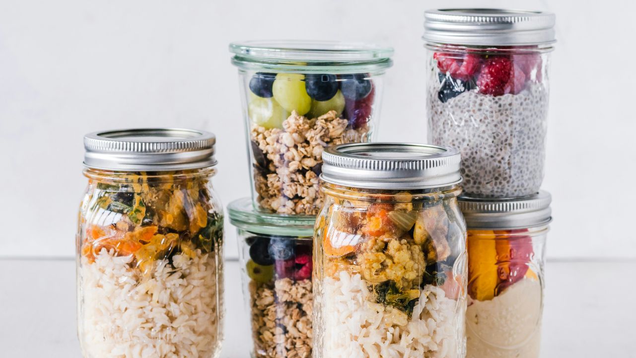 Make-ahead meals in mason jars.