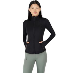 A woman wearing a black lightweight zip-up jacket perfect for running.